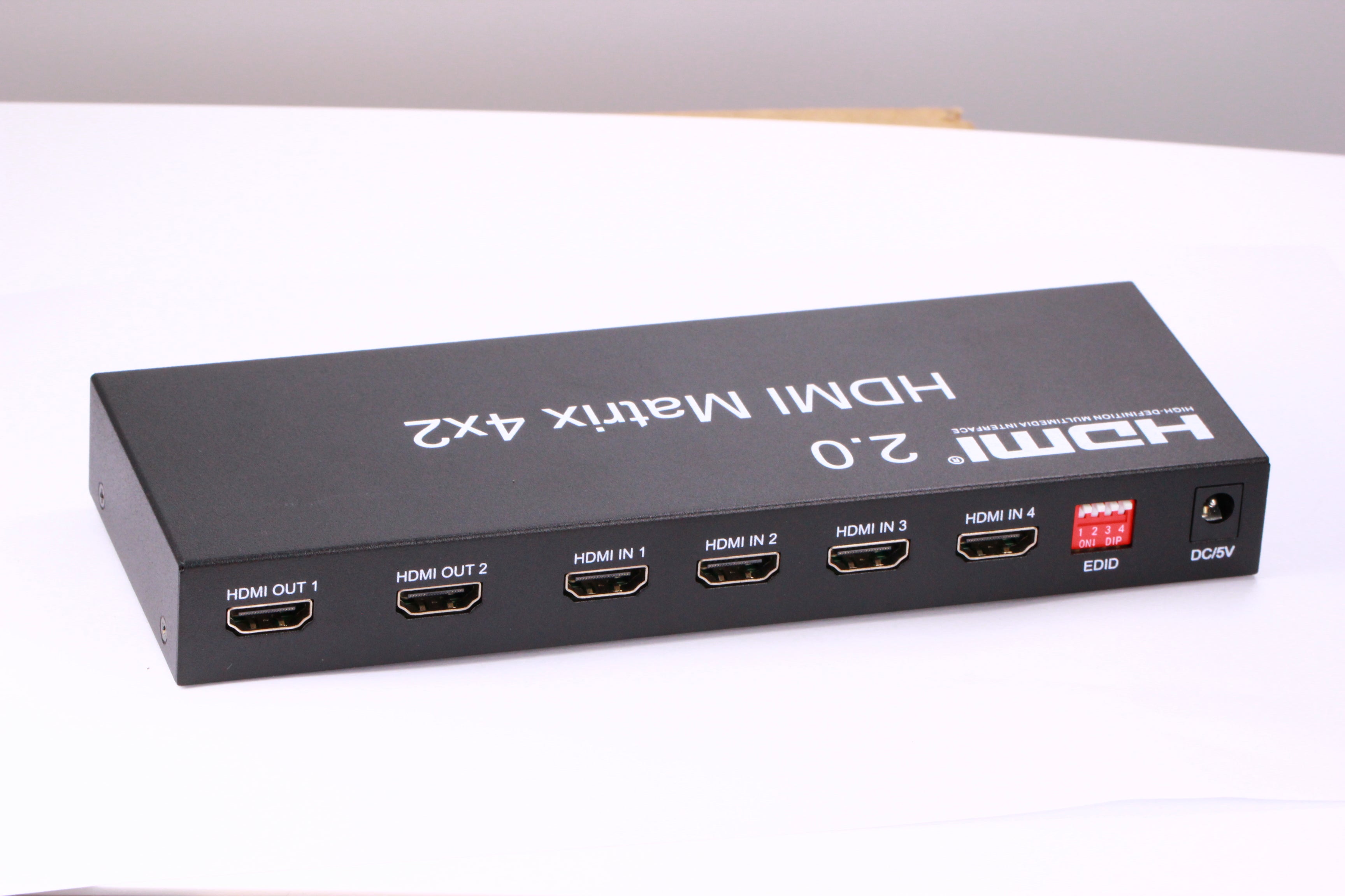 AU HDMI 2.0 Matrix 4x2 Switch,4 in 2 Out Video Switcher Splitter with remote control support 3D